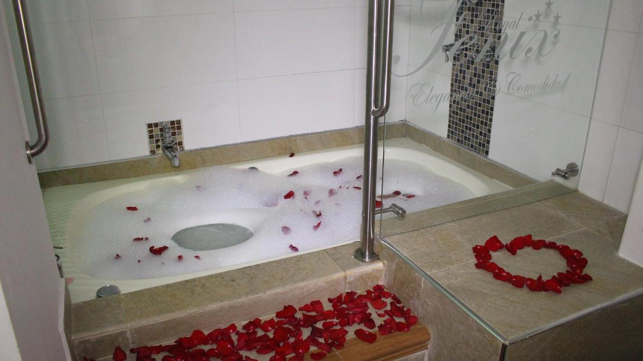 Hotel Royal Fenix โยปาล ภายนอก รูปภาพ